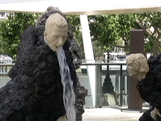 London 2.bmp - WATER FOUNTAIN